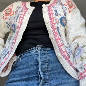 Cream Embroidered Women's Cardigan Sweater with Floral Details